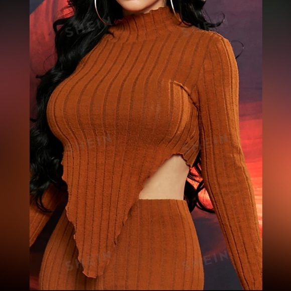 Two piece Set - Picture 2 of 4